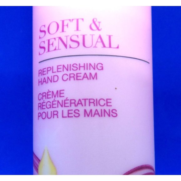Avon Skin so Soft Soft & Sensual Replenishing Hand Cream 3.4fl. oz. NEW - Picture 2 of 2